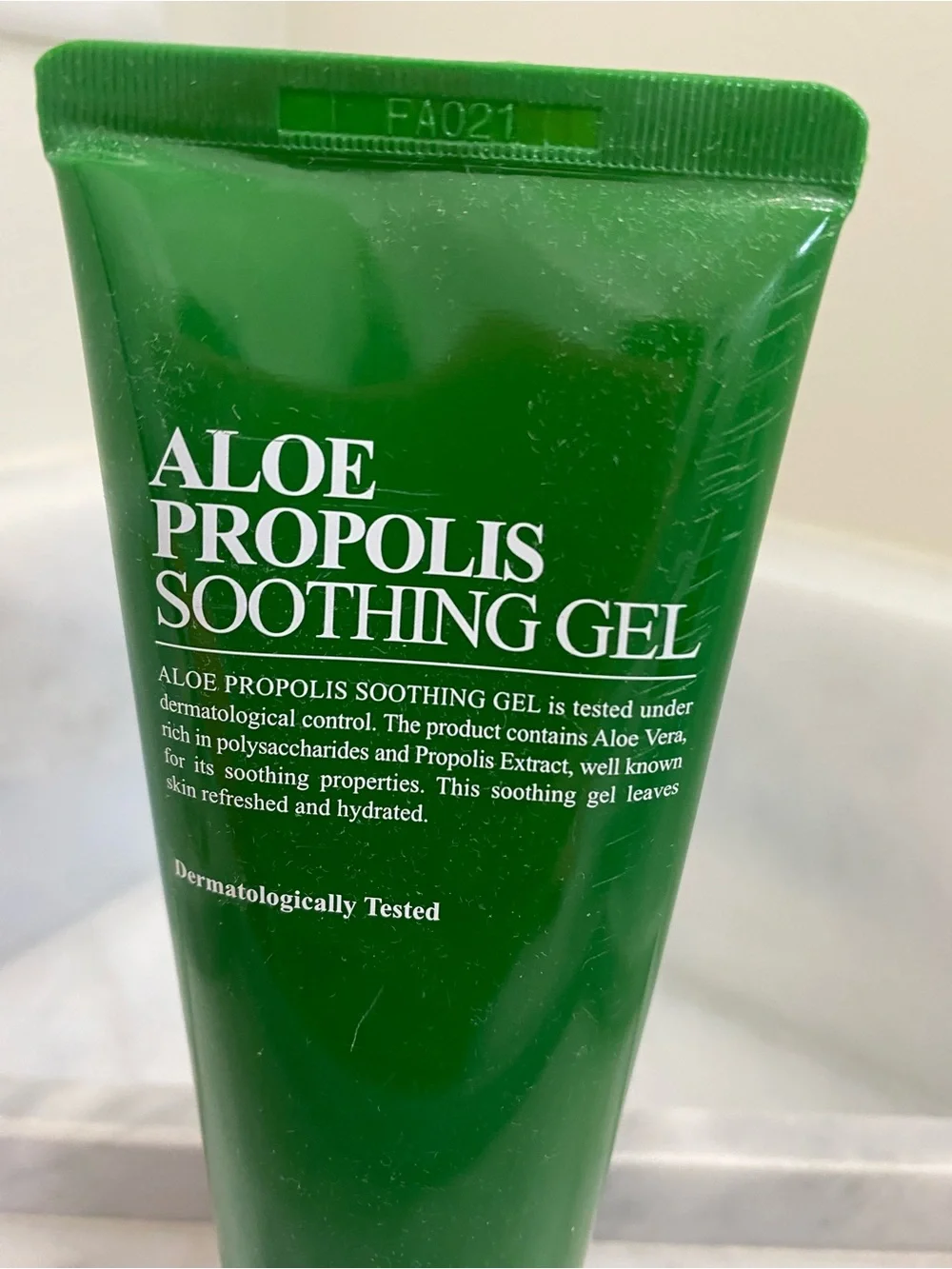 Benton Aloe Propolis Soothing Gel - Green